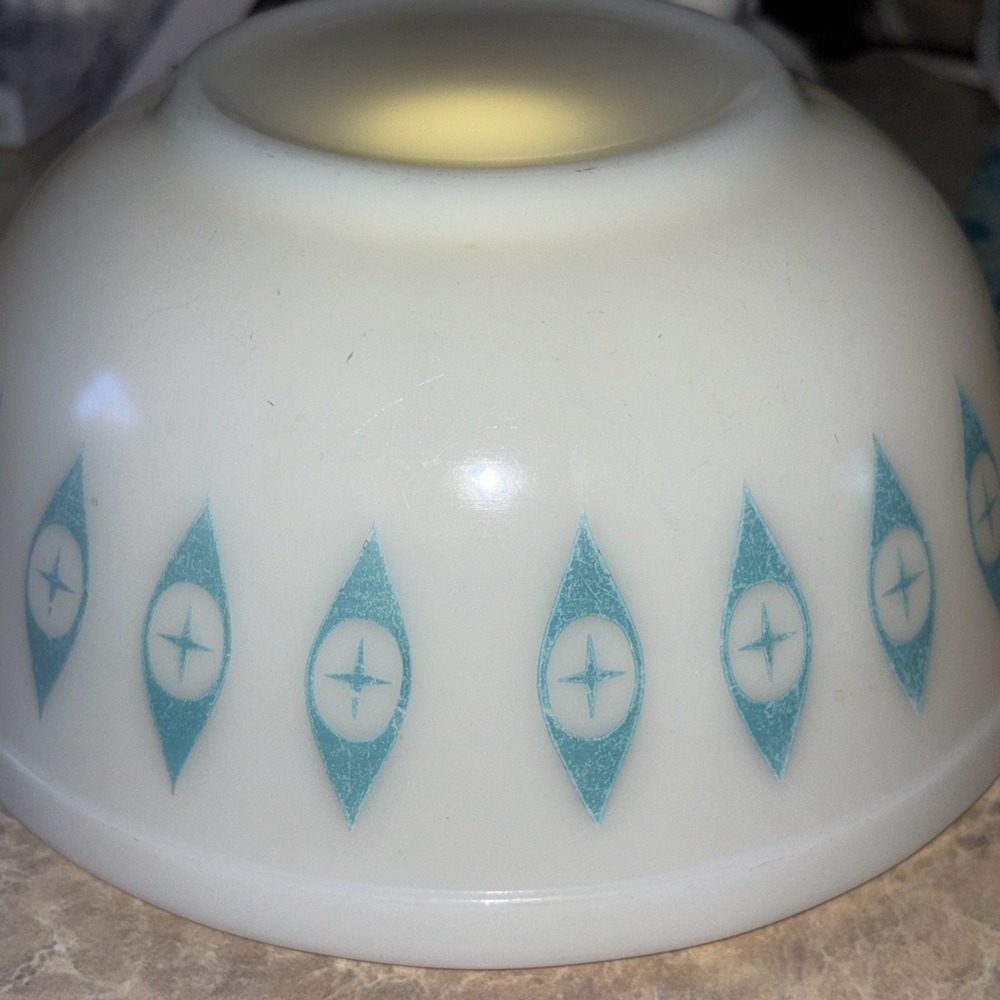 Vtg Atomic Eyes Pyrex Mixing Bowl MCM 1950s Unmarked White & Turquoise 403 - Picture 12 of 13